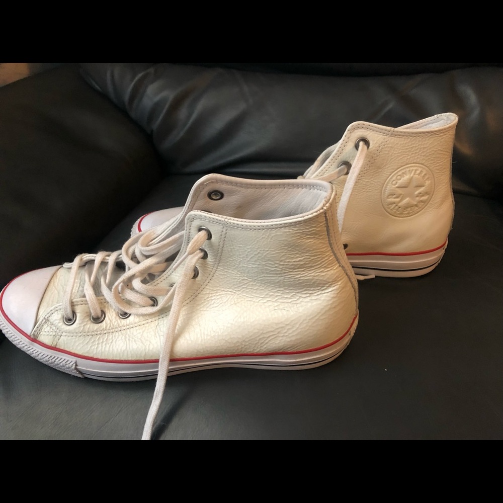 Thick patent leather rare chucks. Size 11. Worn a couple times. Beautiful